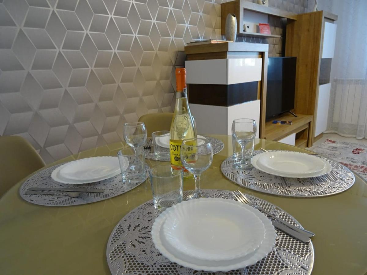 Carla'S Apart Palas-Hala Centrala 1 Bedroom, Airport Shuttle Яш Екстериор снимка