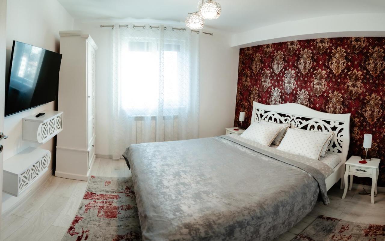Carla'S Apart Palas-Hala Centrala 1 Bedroom, Airport Shuttle Яш Екстериор снимка