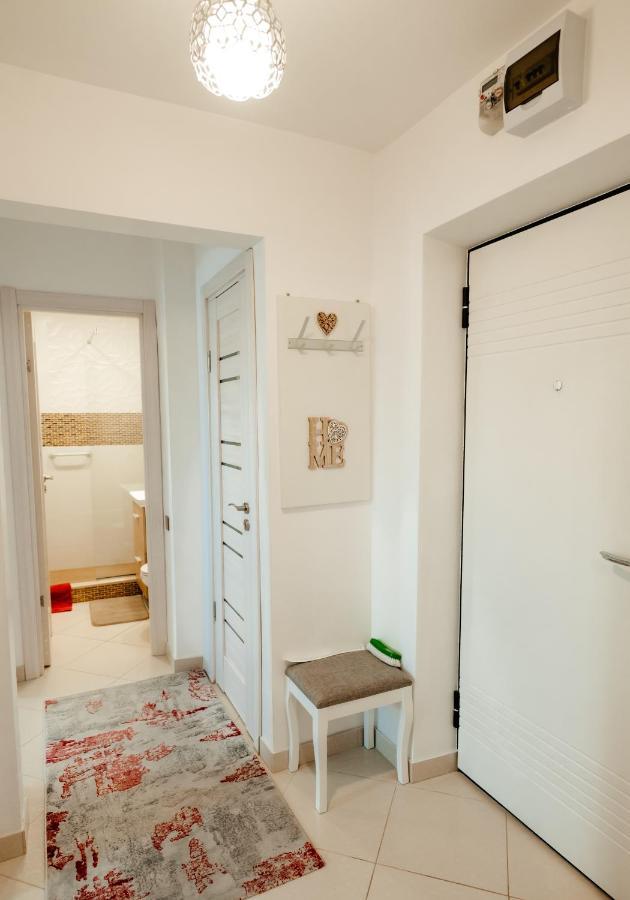 Carla'S Apart Palas-Hala Centrala 1 Bedroom, Airport Shuttle Яш Екстериор снимка